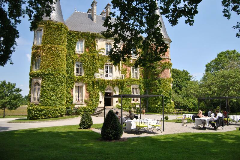 Chateau D'Apigne Rennes Le Rheu Exterior photo